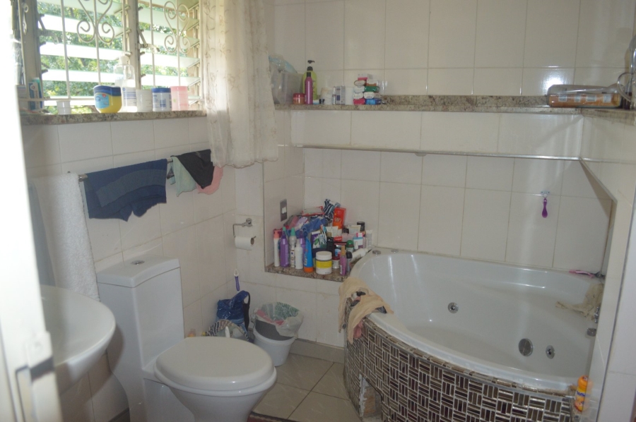 5 Bedroom Property for Sale in Wilkoppies North West